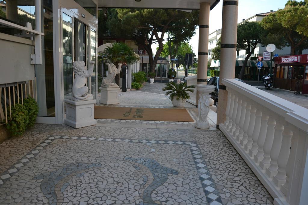 Hotel Stockholm Lido di Jesolo Exterior foto