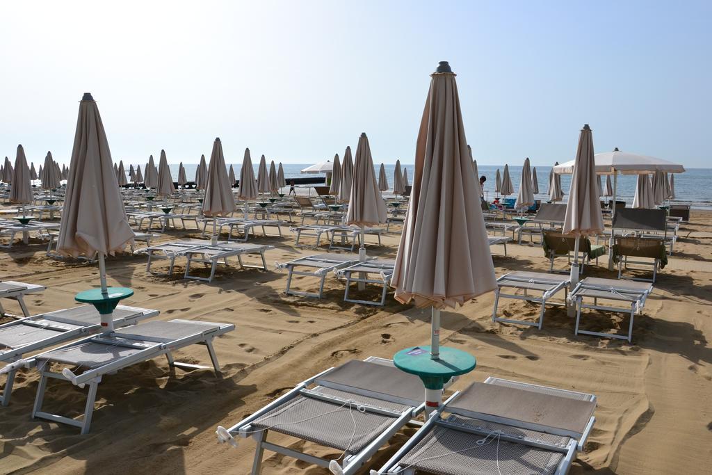 Hotel Stockholm Lido di Jesolo Exterior foto